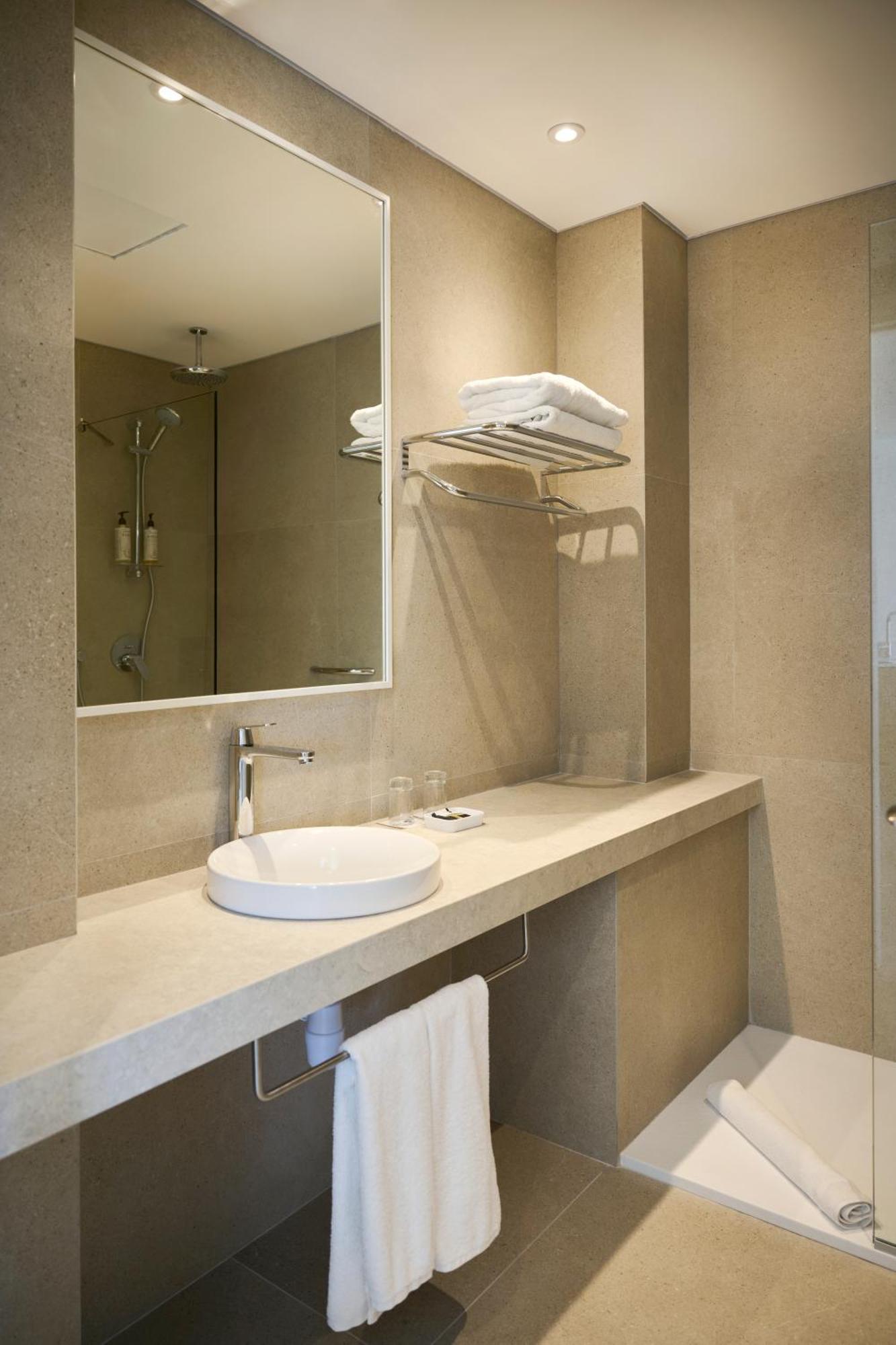 Отель Sunrise Oasis & Waterpark 4*