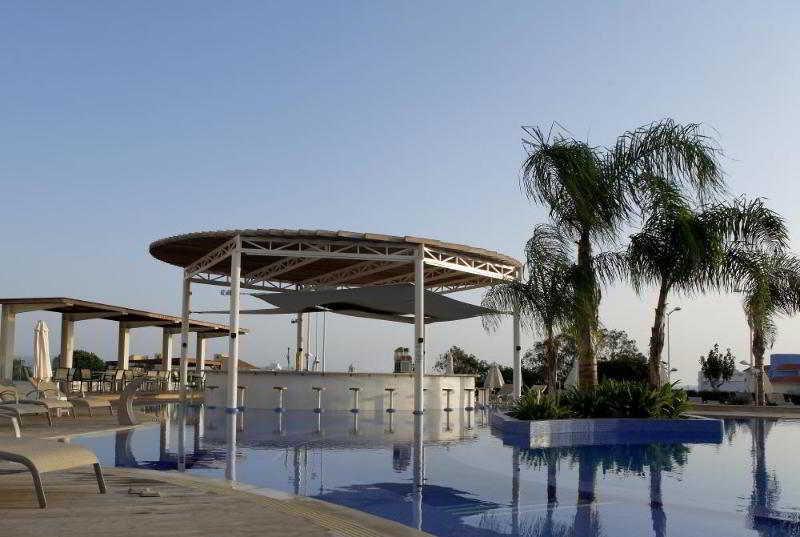 Отель Sunrise Oasis & Waterpark 4*
