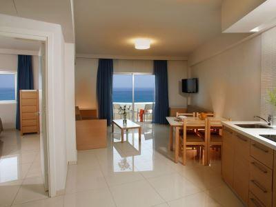 Отель Sunrise Oasis & Waterpark 4*